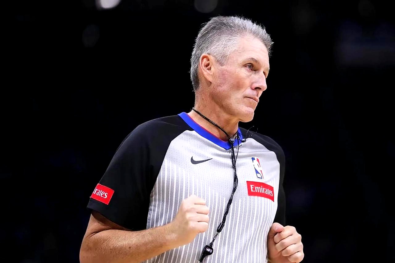 kaiyun官网中国-中国队不断突破!,西亚卡姆连续二十场比赛得分超过夺冠气势如虹延续-kaiyun官网中国