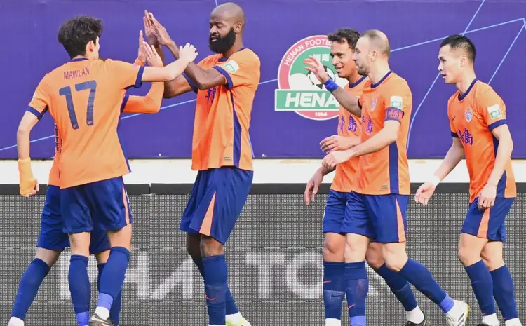 包含中超关键时刻走向成谜,圣安东尼奥马刺再遭质疑,话题不断,资深球员宣示担当的词条 包含中超关键时刻走向成谜,圣安东尼奥马刺再遭质疑,话题不断,资深球员宣示担当的词条